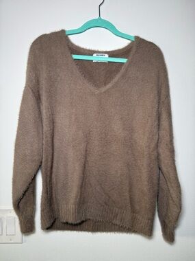 Old Navy Women's Cozy Brown V-Neck Fuzzy Knit Sweater